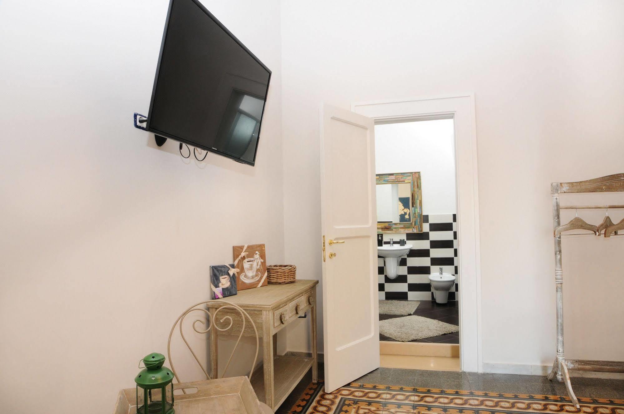 Napul'Art Bed & Breakfast Napoli Bagian luar foto